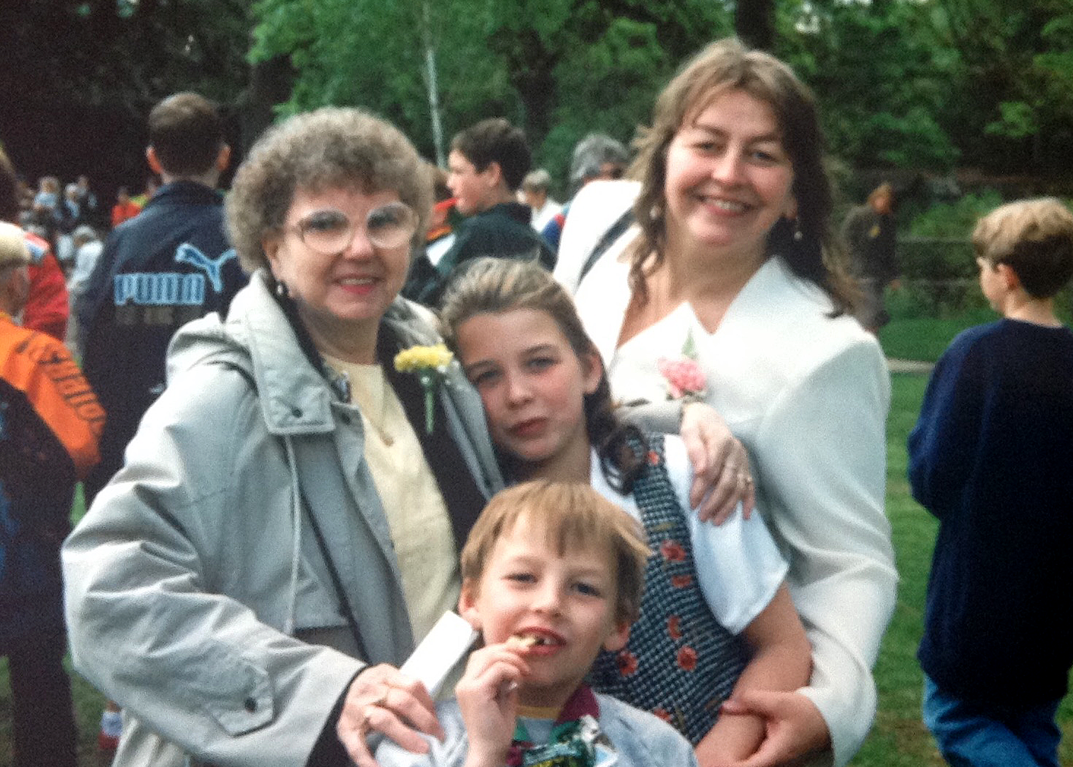 No 11 Crisps and a drink before the walk back 1996 Davina Adams